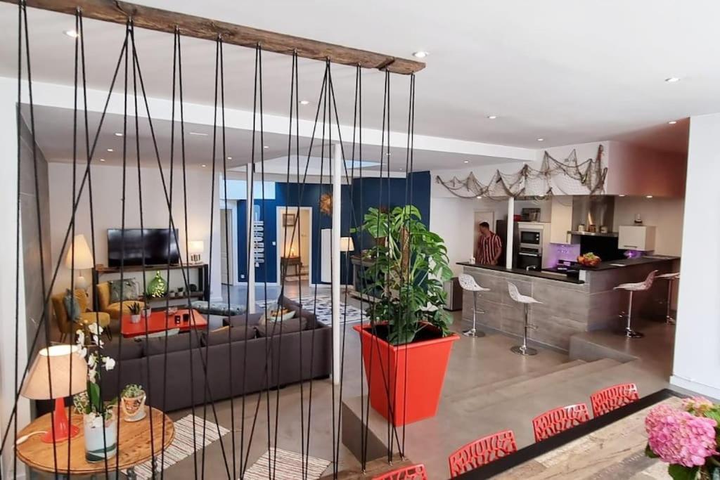 Dinard : Loft De 175 M² - A 150 M De La Plage エクステリア 写真